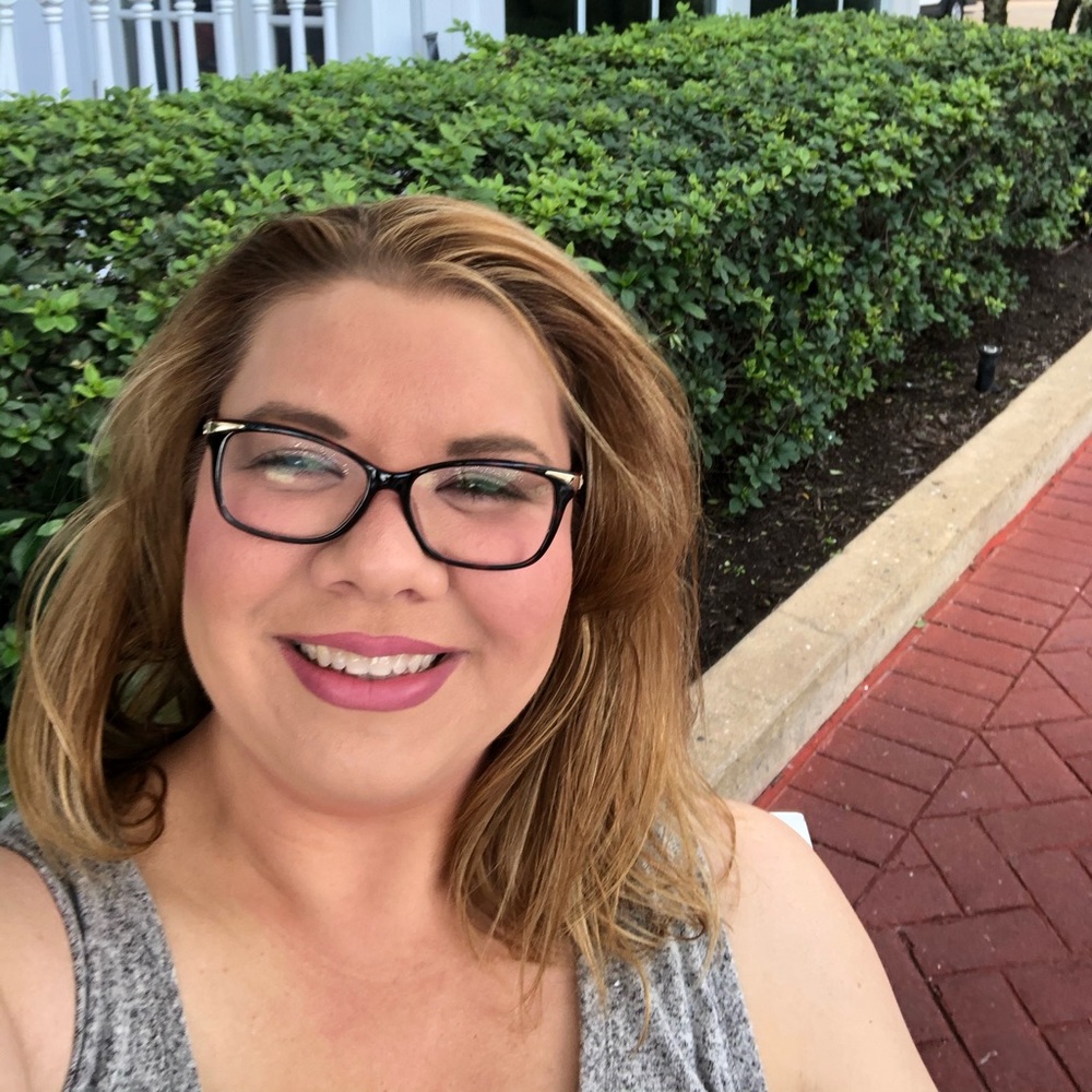 Meet your Posher, Andrea